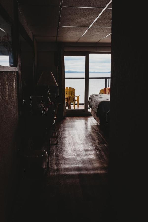 The Oceanfront Hotel Sointula Exteriér fotografie