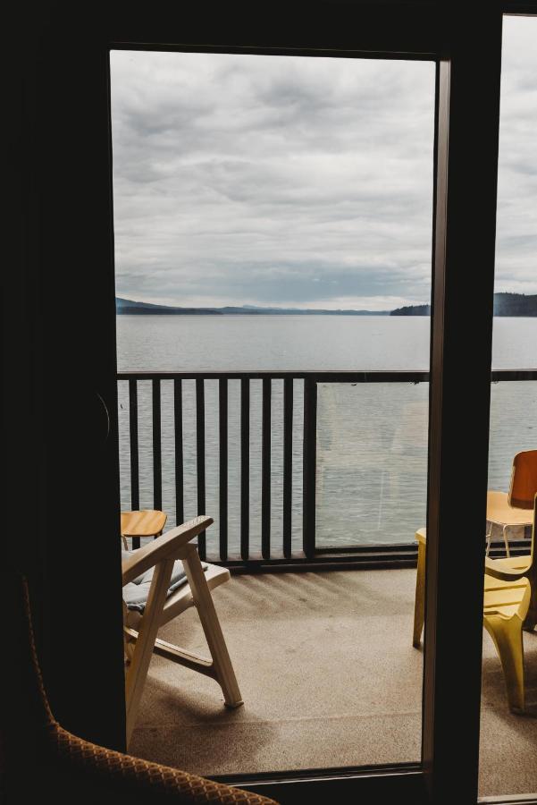 The Oceanfront Hotel Sointula Exteriér fotografie